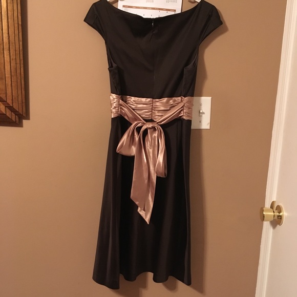 5 for $25❗️Adrianna Papell Formal Dress 👗 - Picture 4 of 8